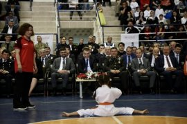 Bitlis’te Gençlik ve Spor Bayramı Dolayısıyla Program Düzenlendi
