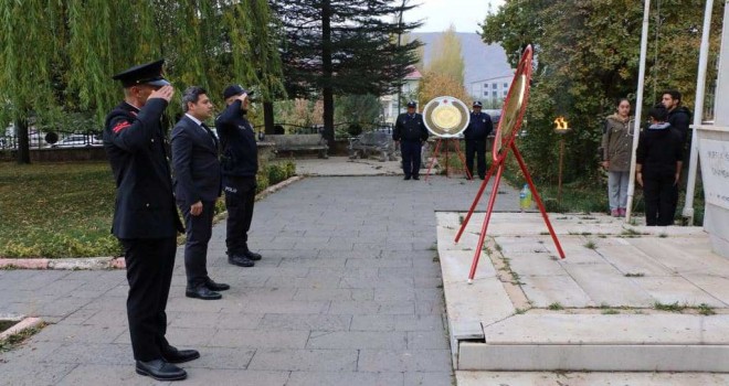Hizan’da ‘10 Kasım Atatürk'ü Anma Günü’ Programı Düzenlendi