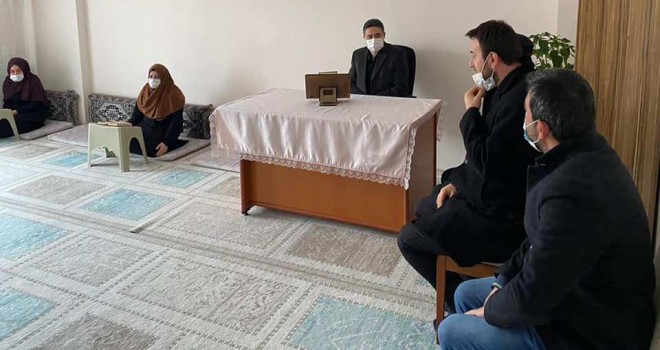 Güroymak Kaymakamı Zeyrek, Kur'an Kursu Öğrencilerini Ziyaret Etti