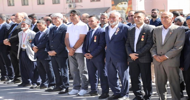 Bitlis’te Gaziler Günü Törenle Kutlandı