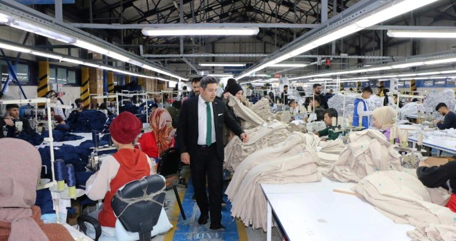 Kaymakam Özçelik Tekstil Atölyesini Ziyaret Etti
