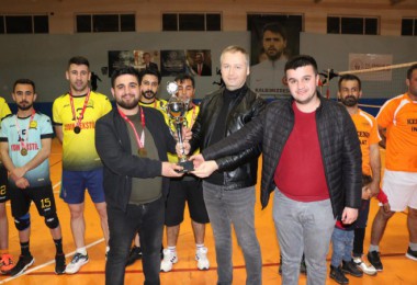 Hizan’da Düzenlenen Voleybol Turnuvası Sona Erdi