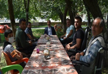 Başkan Geylani, Tatvan'daki Özel İnsanlar ile Biraraya Geldi
