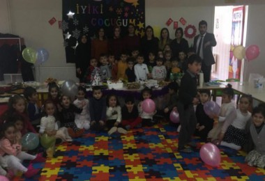 Tatvan’daki anaokulunda ‘İyi ki Çocuğum’ partisi düzenlendi