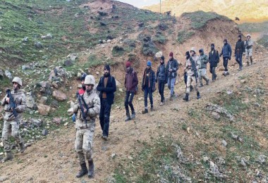 Bitlis’te 99 Düzensiz Göçmen ve 6 Organizatör Yakalandı