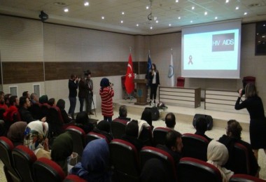 Bitlis’te ‘HIV/AIDS Gerçeği’ Konulu Seminer Düzenlendi