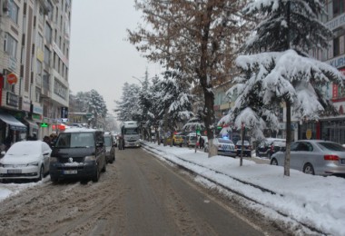Kar yağışı nedeniyle Bitlis’te 80 köy yolu ulaşıma kapandı