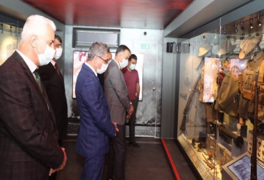 Çanakkale Savaşları Mobil Müzesi Tır'ı Bitlis'te
