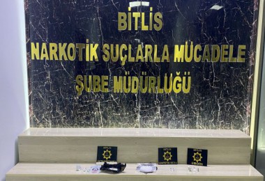 Bitlis ve Ahlat ile Tatvan’da Eş Zamanlı Uyuşturucu Operasyonu Yapıldı
