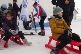 Bitlis’te Depremden Etkilenen Çocuklar İçin Kar ve Kızak Etkinliği Düzenlendi