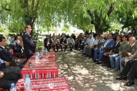 AK Parti Bitlis milletvekili adaylarının seçim çalışmaları