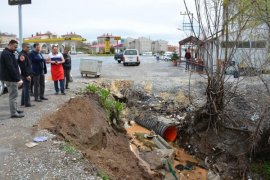 Tatvan’da heyelan ve su baskınları