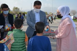 Tatvan’daki Özel Eğitim Gereksinimli Çocuklar İçin Uçurtma Etkinliği Düzenlendi