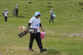 Kadınlar İle Aktivistler, Van Gölü İçin 140 Kilometre Yolu 4 Günde Yürüdü