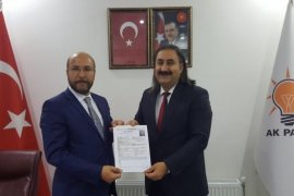 Cengiz Şahin, Tatvan Belediye Başkanlığı için aday adaylık başvurusunu yaptı
