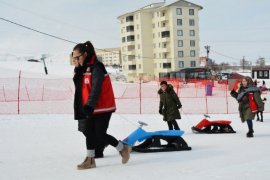 Kadınlara Yönelik Kayak Etkinliği Düzenlendi