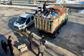 Günkırı’dan Deprem Bölgesine 2 Kamyon Yardım Malzemesi Gönderildi