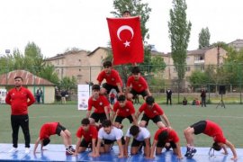Hizan’da ‘Gençlik ve Spor Bayramı’ Kutlandı
