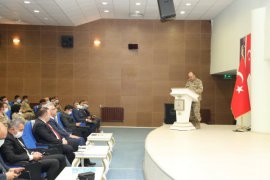 Bitlis’te Güvenlik Korucularına Hizmet İçi Eğitimi Verildi