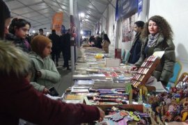 Tatvan Doğu Anadolu 1. Kitap Fuarı’na Yoğun İlgi