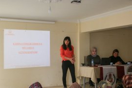 Bitlis Belediyesi kadına şiddetle mücadele semineri düzenledi