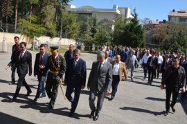 Zafer Bayramı Tatvan’da düzenlenen törenle kutlandı