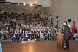 Bitlis’te Prof. Dr. Fuat Sezgin konulu panel düzenlendi