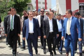 AK Parti Bitlis milletvekili adayları Mutki’yi ziyaret etti