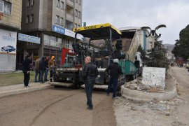 Tatvan Belediyesi’nin Yol Yapım Çalışmaları Devam Ediyor