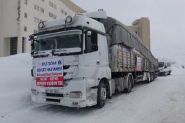 Bitlis’teki Sağlık Çalışanları Deprem Bölgesine 2 Tır Yardım Malzemesi Gönderdi