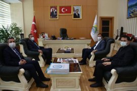 Rektör Elmastaş'tan Başkan Geylani'ye İadeyi Ziyaret
