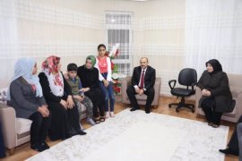 Aile ve Sosyal Politikalar Bakanı Kaya Bitlis'te