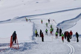 Bitlis'te ‘Kayaklı Koşu 1. Etap Yarışları’ yapıldı