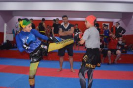 Tatvan’da uluslararası Muaythai kampı düzenlendi