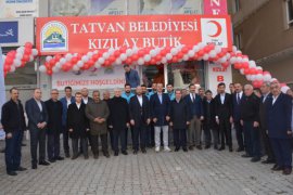 Tatvan’da ‘Kızılay Butik’ ve ‘Tatvan Aşevi’ Açılışı Yapıldı