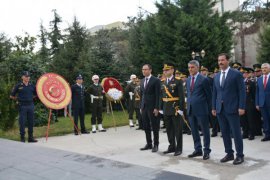 Zafer Bayramı Tatvan’da törenle kutlandı