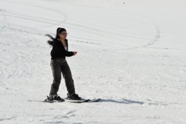 Bitlis Eren Üniversitesi'nde '5. Kar Festivali' Düzenlendi