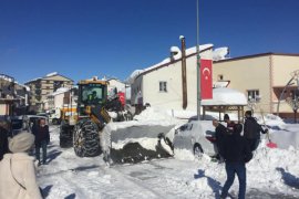 Mutki’de Kar Temizleme Çalışmaları