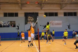 Hizan’da Düzenlenen Voleybol Turnuvası Sona Erdi