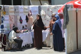 Tatvan Halk Eğitim Merkezi Yılsonu Sergisi Açtı