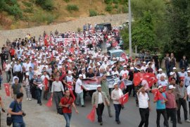 Bitlis’te “Demokrasi ve Milli Birlik” yürüyüşü yapıldı
