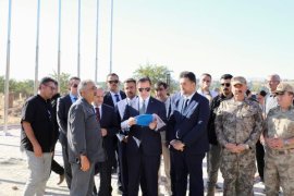 Vali Karakaya Ahlat’ta İncelemelerde Bulundu