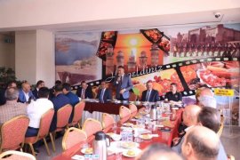 Bitlis'te Bayramlaşma Programı Düzenlendi