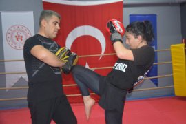 Bitlisli Sporcular Muay Thai Dünya Şampiyonası’na Katıldı