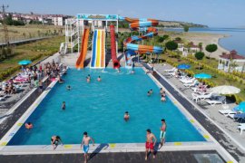 Tatvan’daki Aqua Park Hizmete Açıldı