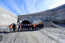 Vali Ahmet Karakaya, Tatvan Çevre Yolu Çalışmalarını Yerinde İnceledi