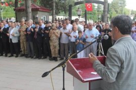 Bitlis Şehitliği'nde tören düzenlendi