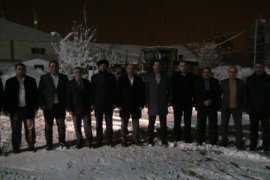 Tatvan'da alarm verildi, belediye ekipleri kar nöbetinde