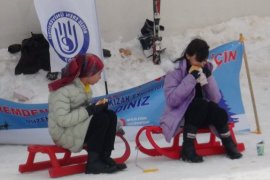 Bitlis’te Depremden Etkilenen Çocuklar İçin Kar ve Kızak Etkinliği Düzenlendi