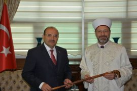 Diyanet İşleri Başkanı Erbaş, Vali Ustaoğlu’nu ziyaret etti